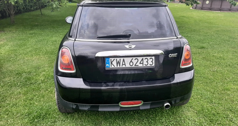 MINI ONE cena 17500 przebieg: 189000, rok produkcji 2009 z Andrychów małe 92